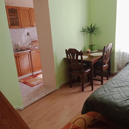 Apartament Kolo Dworcu Пшемишъл Екстериор снимка