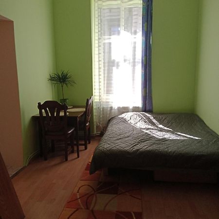 Apartament Kolo Dworcu Пшемишъл Екстериор снимка