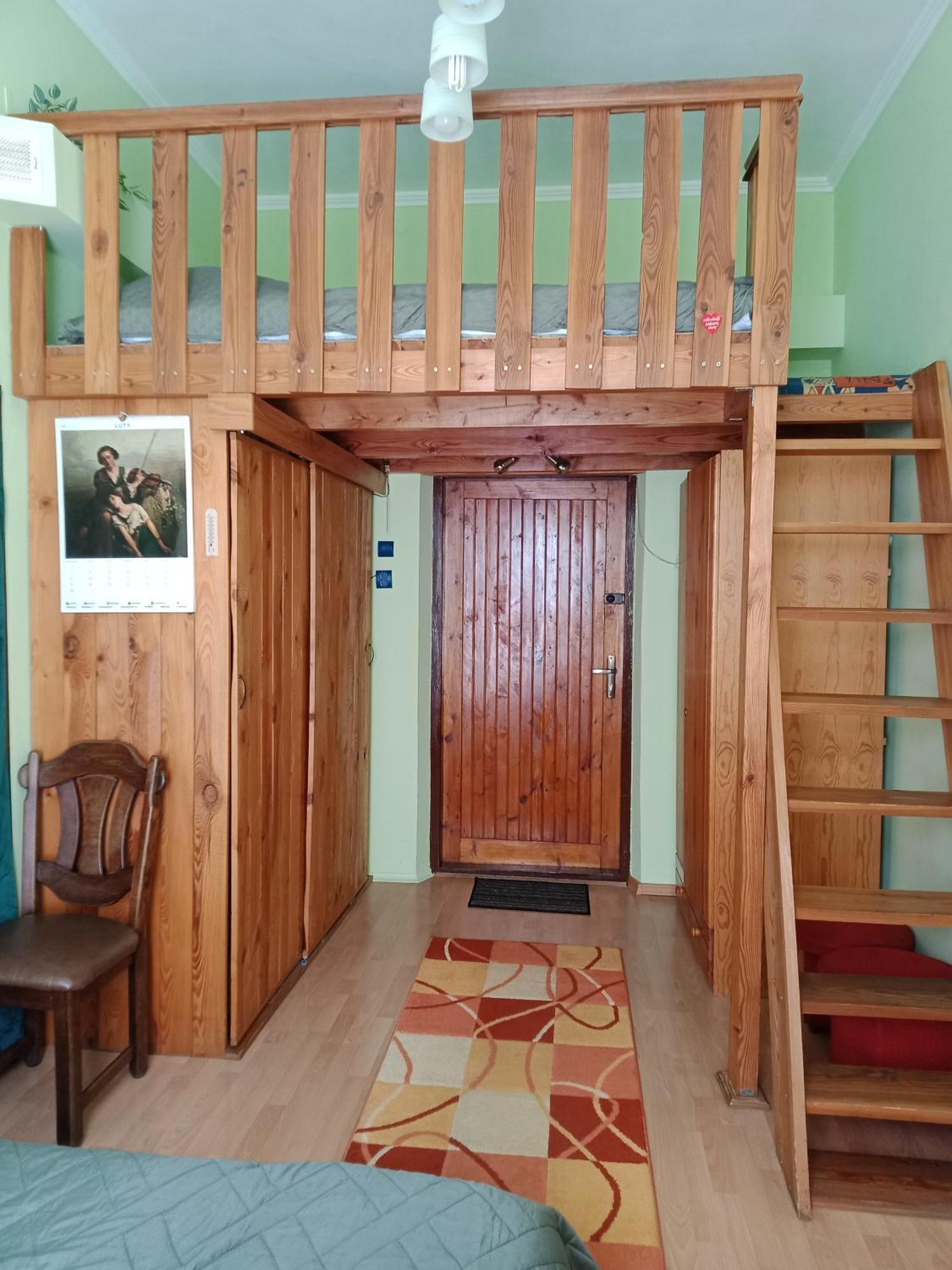 Apartament Kolo Dworcu Пшемишъл Екстериор снимка